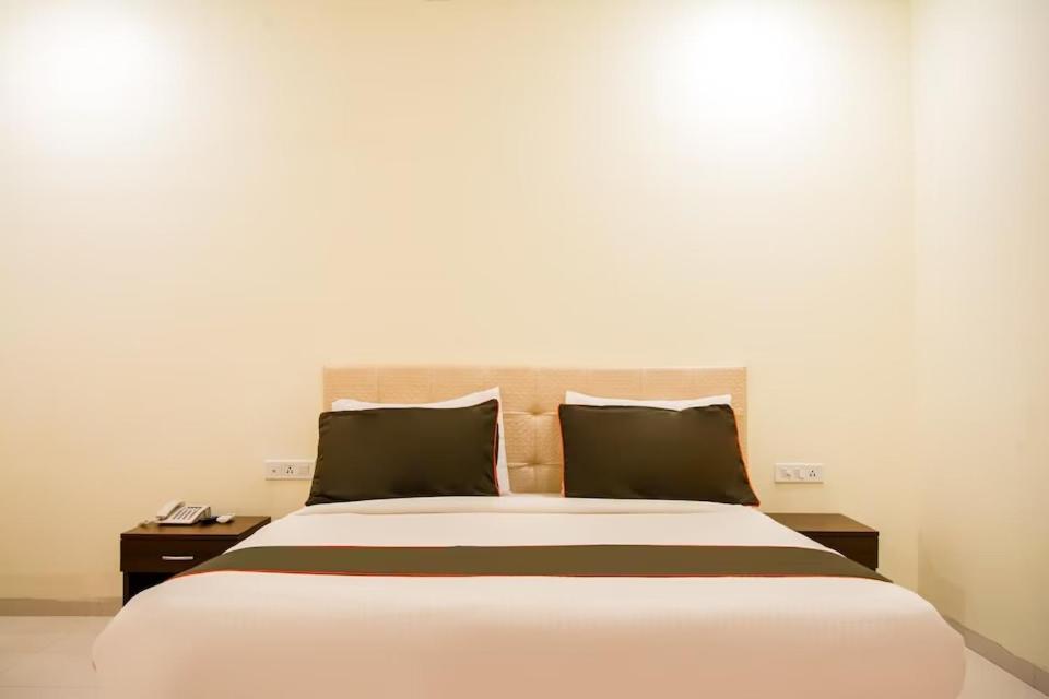 Hotel Lorven Visakhapatnam Zewnętrze zdjęcie