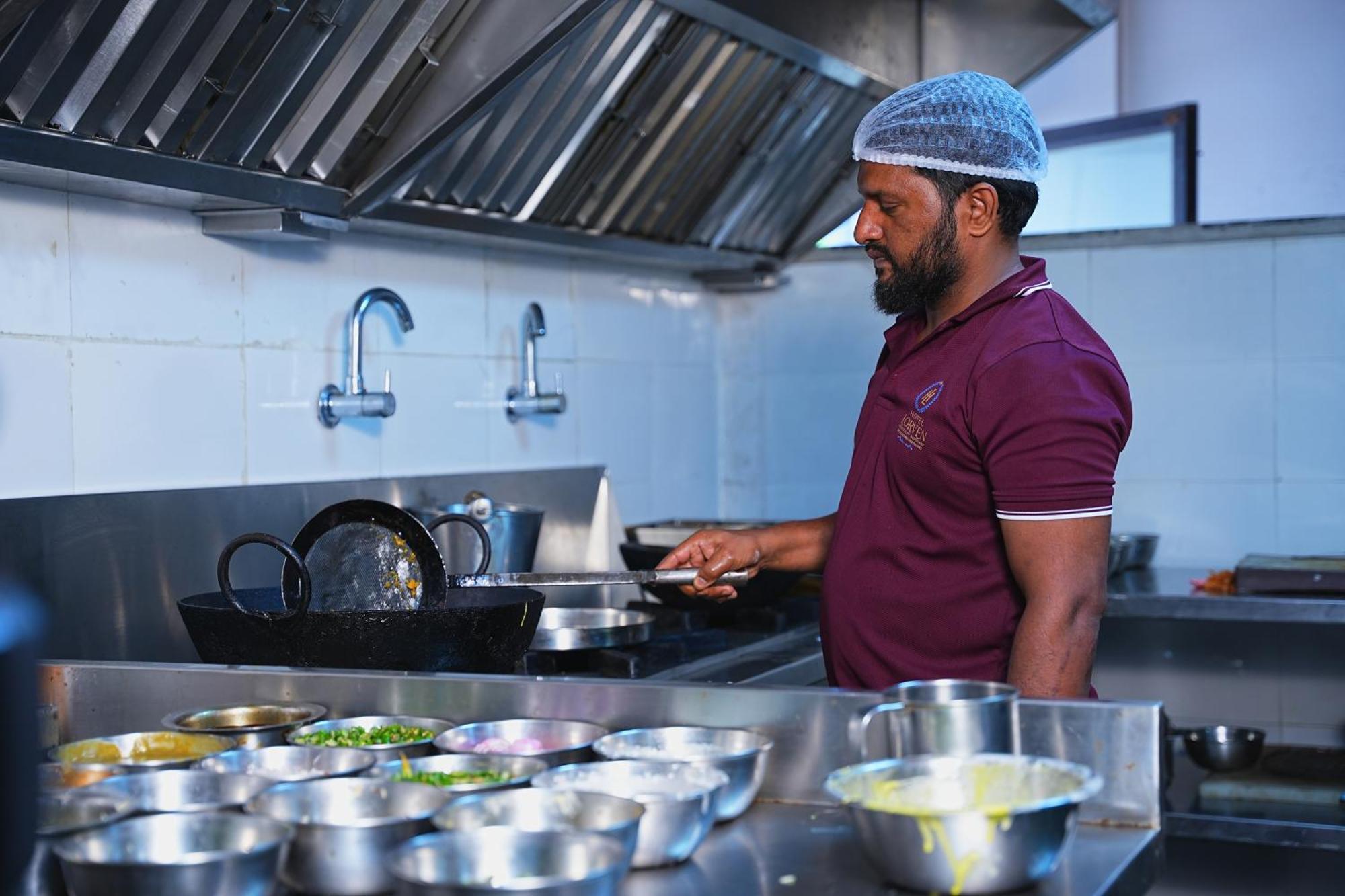 Hotel Lorven Visakhapatnam Zewnętrze zdjęcie