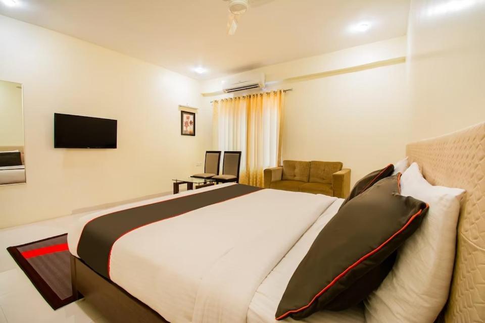 Hotel Lorven Visakhapatnam Zewnętrze zdjęcie